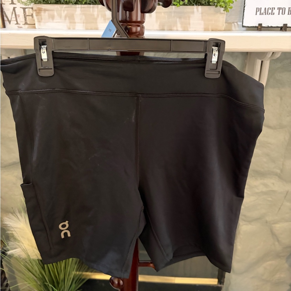 On Running Men’s Black Athletic Half Tight Shorts